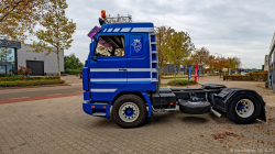 20251019-Tom-Holding-00099